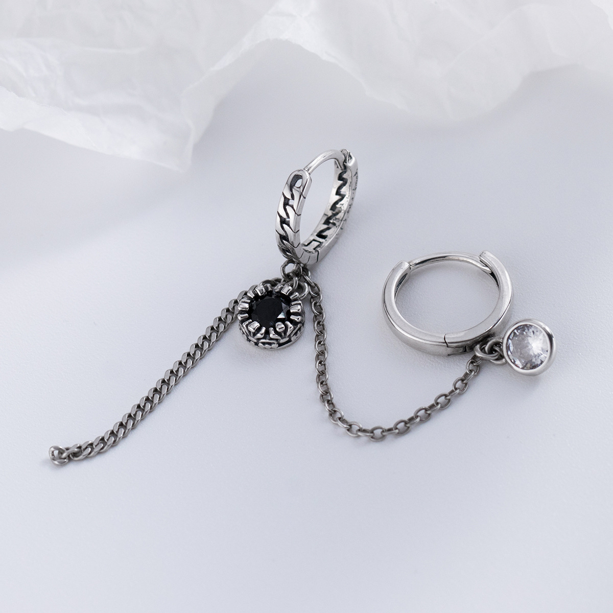 Eloch S925 plata esterlina tailandesa diamantes agujeros de orejas de moda super cool diseño joyas de orejas para mujeres M05077