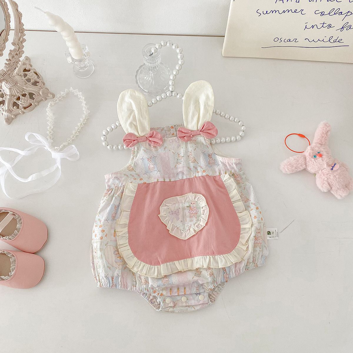 赤ちゃんの夏の服ウサギのストラップのお尻の服の小さい月齢の女性の赤ちゃんの夏服の薄いタイプの服のロンパース