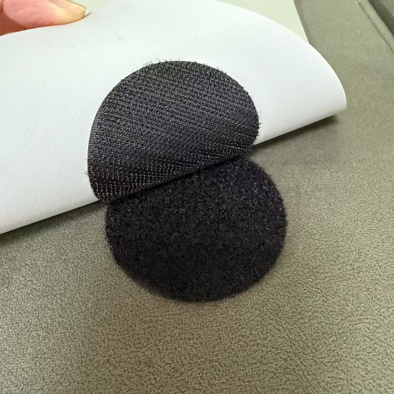 Cuadrado sofá titular redondo fuerte adhesivo velcro con pegamento corte música pegajosa hebilla con punto Madre y hebilla femenina