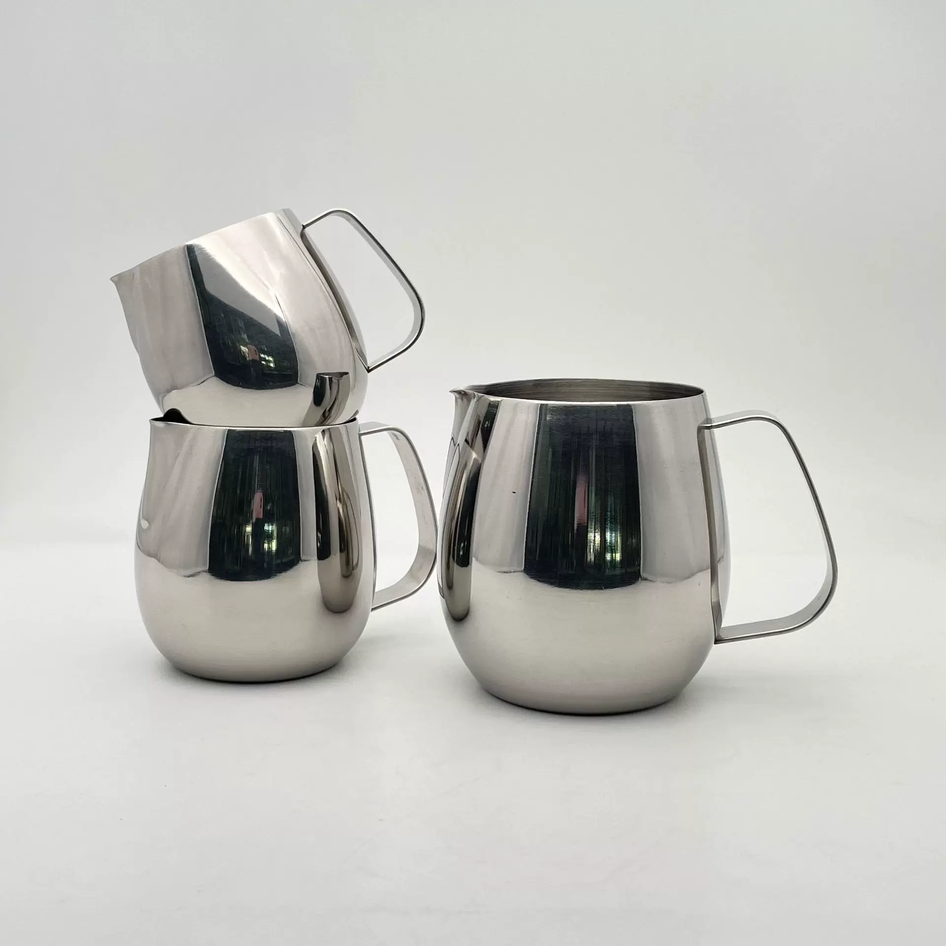 厂家不锈钢拉花杯304加厚鹰嘴钢柄拉花缸鼓型奶泡杯大肚咖啡器具