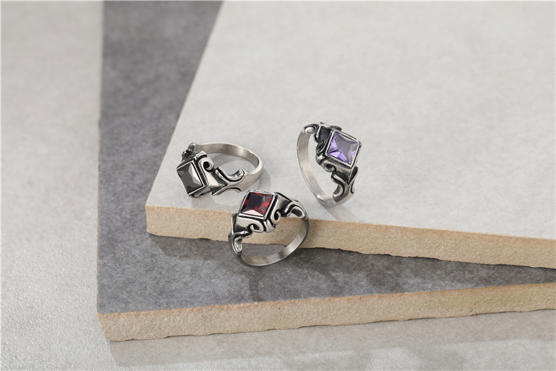 24g Weight Retro Rhombus Titanium Steel Men's Rings