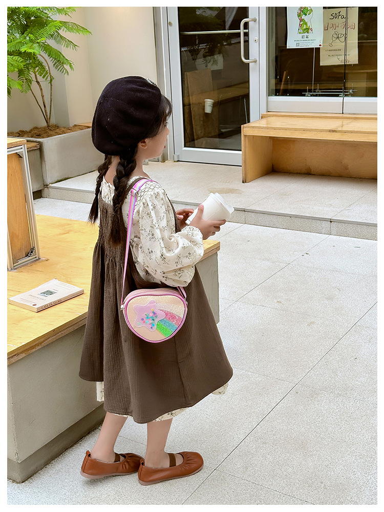 178g Weight Polyester Lining Material Zipper Closure Type Single Shoulder Strap Strap Type Shoulder Bag, Crossbody Bag Bags Type Daily Occasion Pu Leather Material Star, Stripe Pattern All Seasons Season Kid'S Gender Cute Style Heart-shaped Shape Kid'S Pu Leather Star Stripe Cute Heart-shaped Zipper Shoulder Bag Crossbody Bag 26
