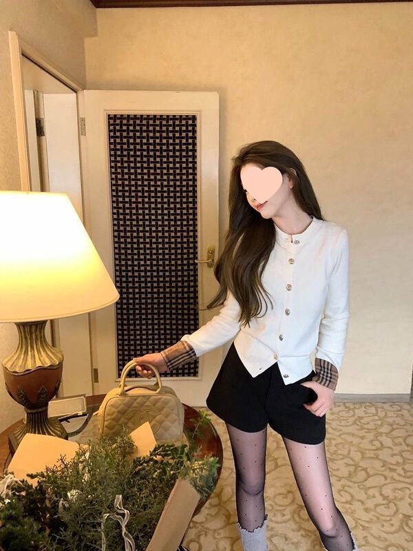 格纹拼接袖口秋冬季温柔调针织衫毛衣开衫外套|undefined
