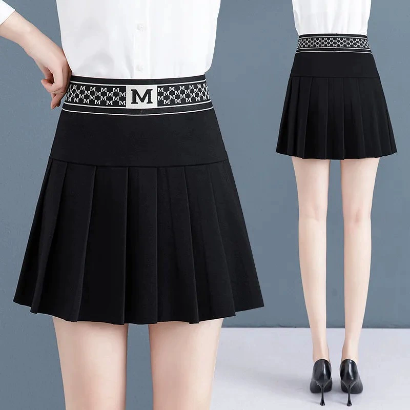 Спортивные шорты и новые плиссированные юбки для женщин весна-лето 2024: с завышенной талией, стройнящие, с эластичным поясом, А-силуэт, короткие юбки с защитой от просвечивания.