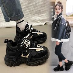 女の子の靴 2025 新しい子供用スポーツシューズソフトソールランニングシューズカジュアルシューズお父さん靴子供靴春