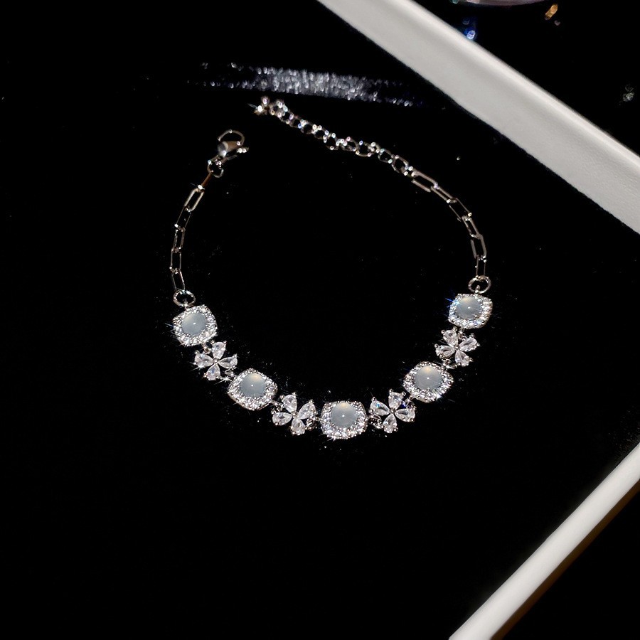 Pulsera de lazo ovalado de circón azul marino, exquisita pulsera ligera y de lujo de alta gama, pulsera de diseño de nicho