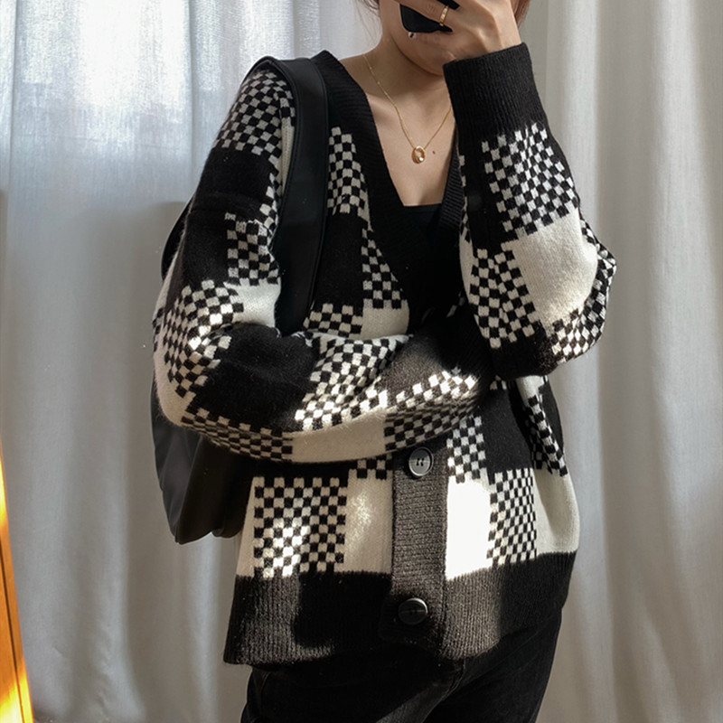 韩国chic黑白格子针织毛衣外套女秋冬开衫宽松外穿慵懒风撞色气质