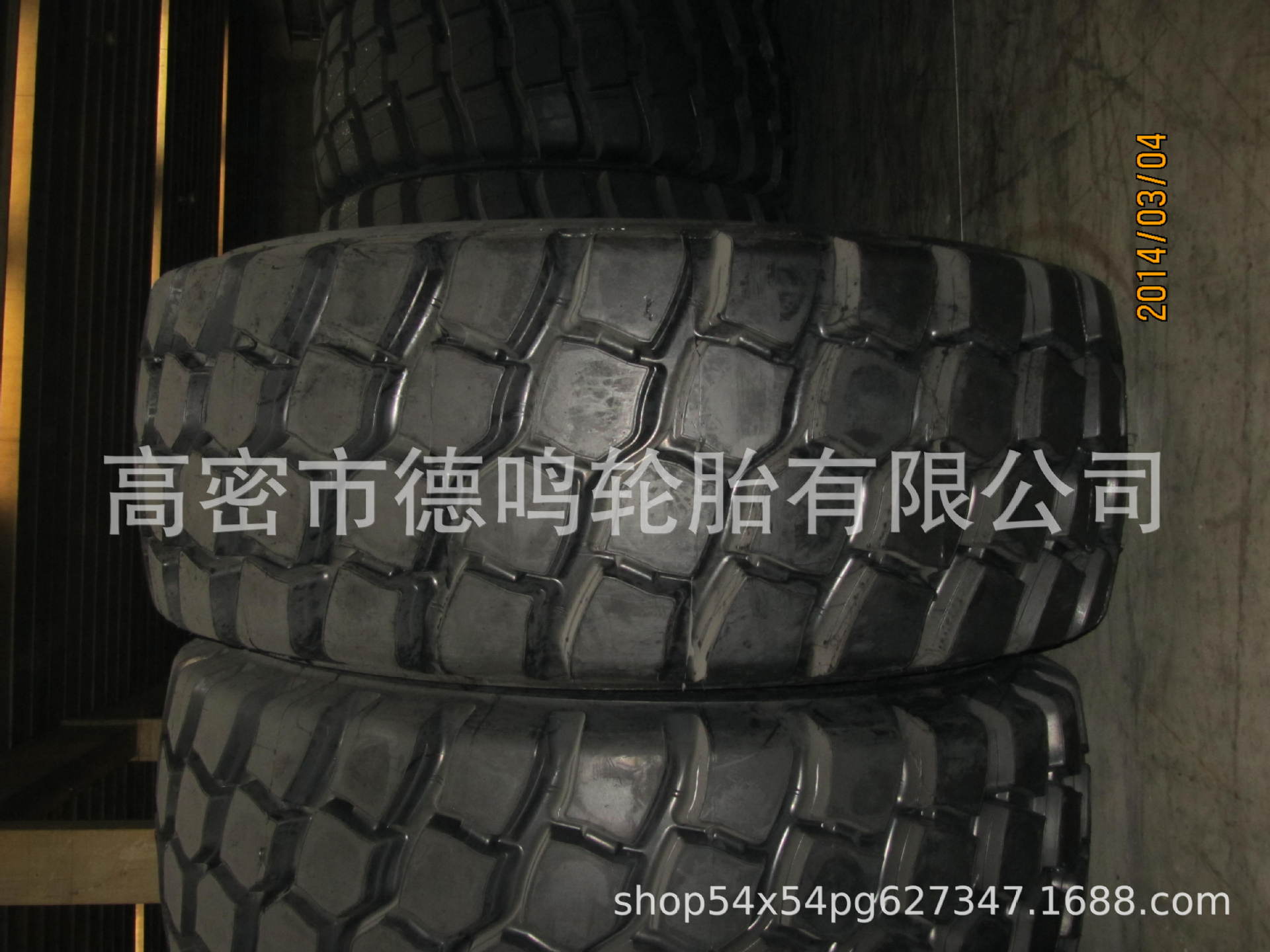 En stock suministro 29.5R29 cargador de neumáticos E-3/L-3 B02N máquina tenedor neumático