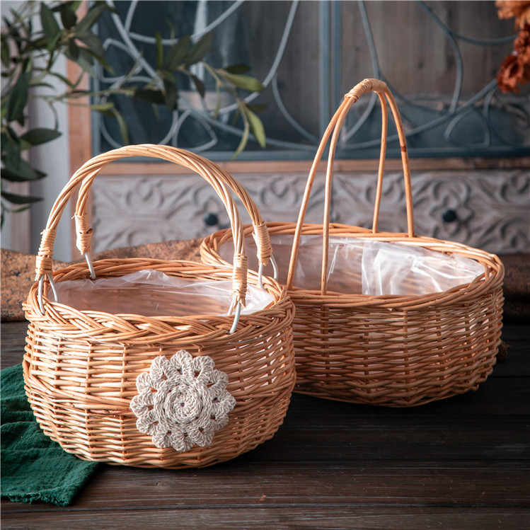 New Hand-held Willow Flower Basket Handmade Rattan Straw Tassel Festival Wedding Gift Princess Small Basket Rattan Basket