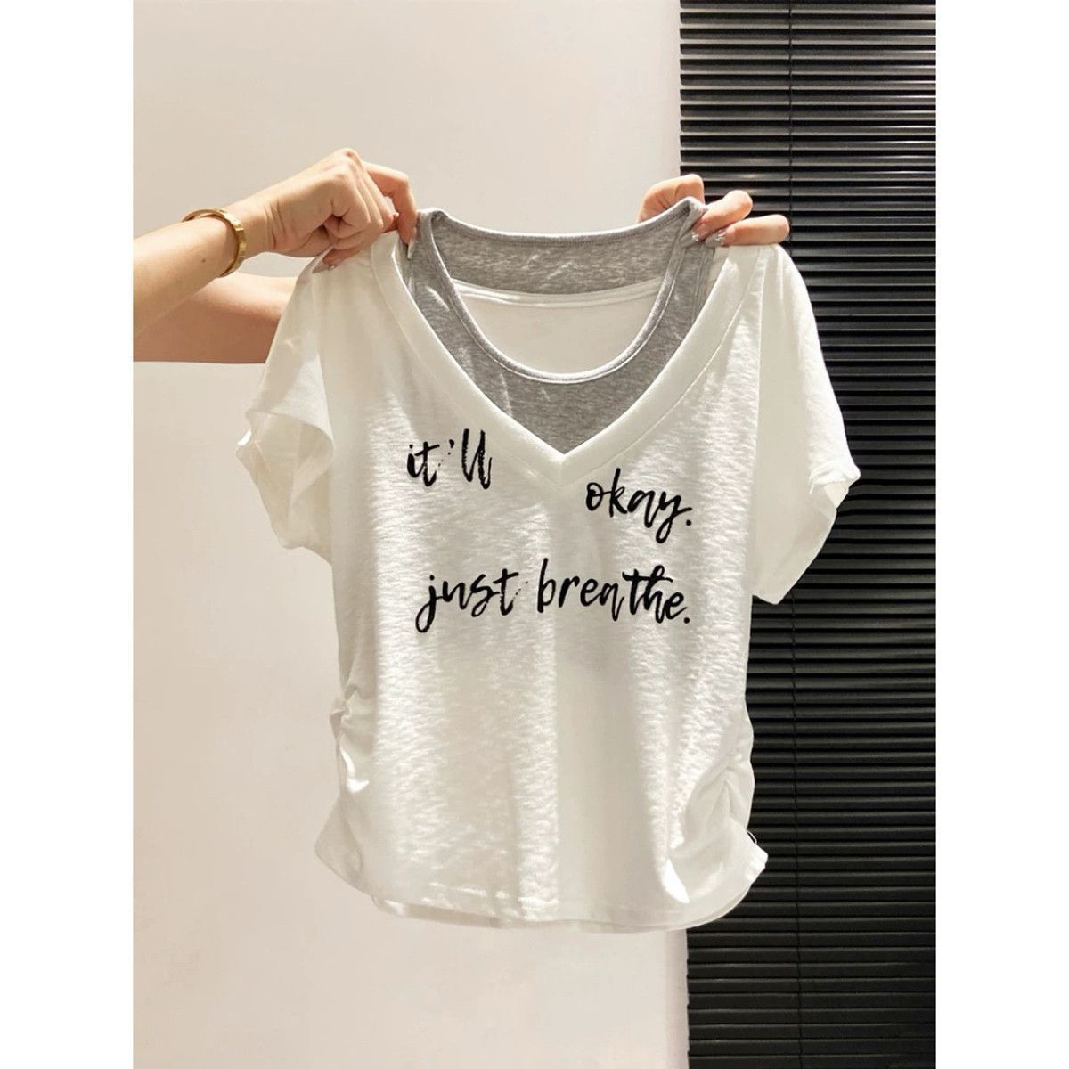2026 Summer New Style Letter Print Design Short-Sleeve T-Shirt for Women V-Neck Splicing Fake Two-Piece Versatile Top