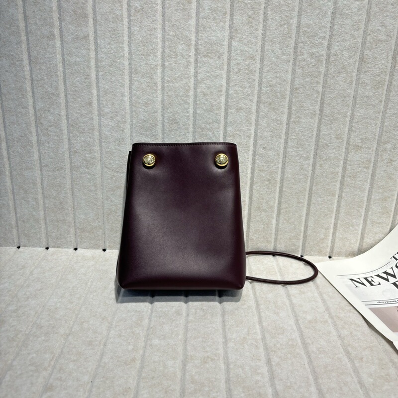 New Pebble Mobile Phone Bag Smooth Letter Logo Shoulder Crossbody Bag 2025 New Normcore Genuine Leather Small Square Bag