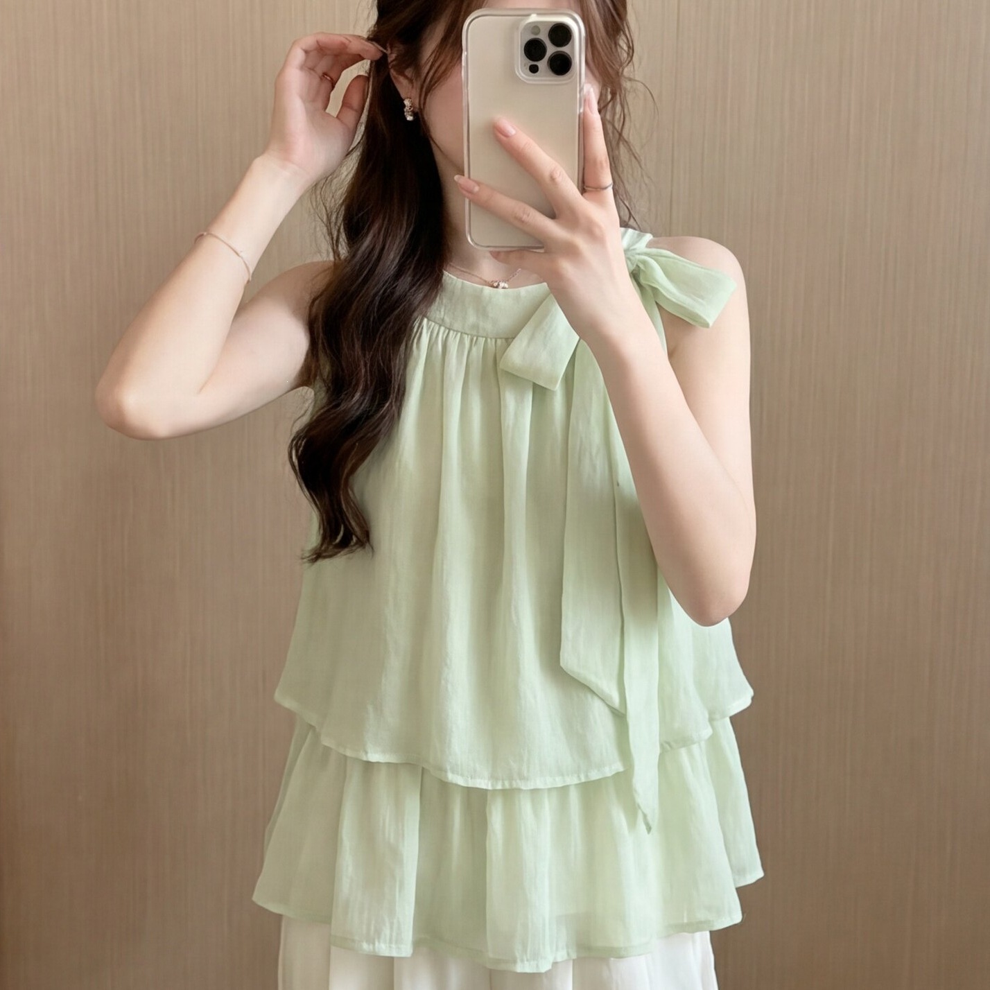 Summer fresh mint green bow halter neck vest shirt for women, very pretty and cute, can be worn alone as a chiffon blouse