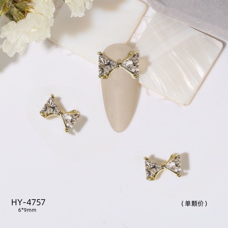 新しいネイルアクセサリー高級贅沢ins風フラッシュドリル愛ハート型蝶ネイルアート合金爪装飾diy小|undefined