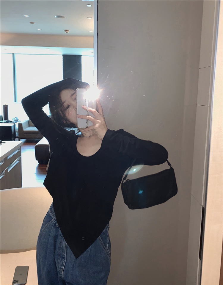 帮手描述图：不规则白色修身长袖T恤女2021春秋新款设计感紧