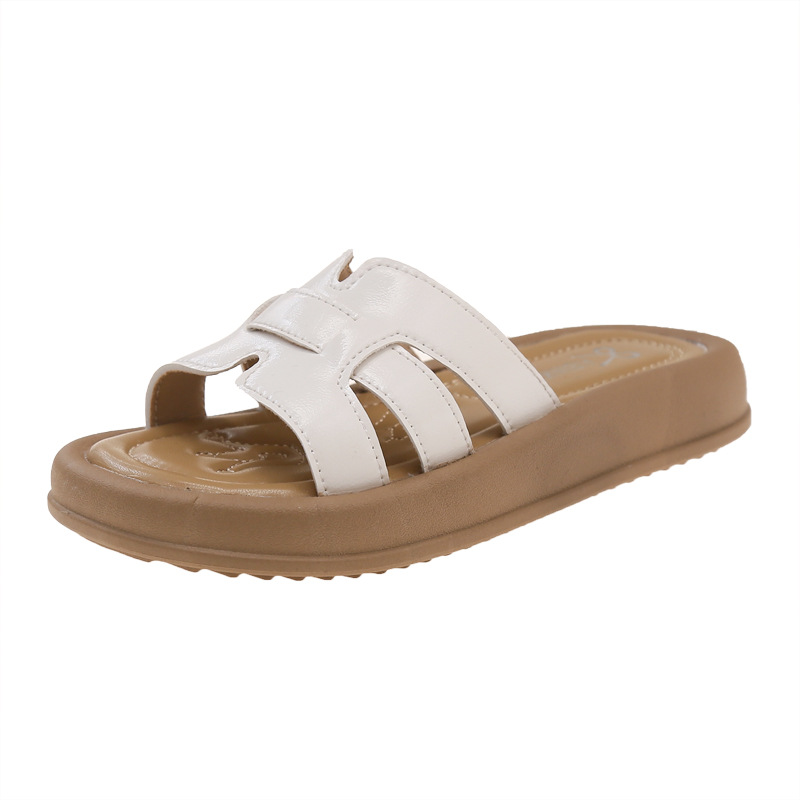 Sandalias y pantuflas plateadas para niñas, verano, 2025, nueva moda, zapatos casuales de playa para niñas, zapatillas de una palabra para niños