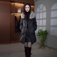 香依女装狐狸毛领鹅绒服2025冬季新款时尚气质保暖加厚妈妈装外套