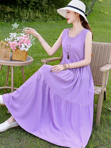 Middle-aged mother summer, high-quality cotton silk dress, 2026 new style, pure color, age-reducing vest, halter skirt, worn outside