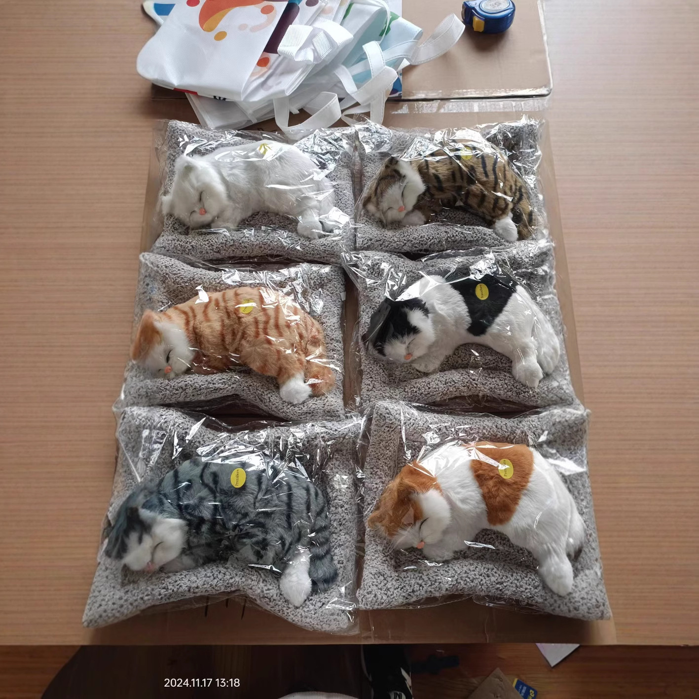 Simulación de gatos llamará adornos de carbón de bambú desodorante artesanía peluche perros dormidos adornos de automóviles al por mayor