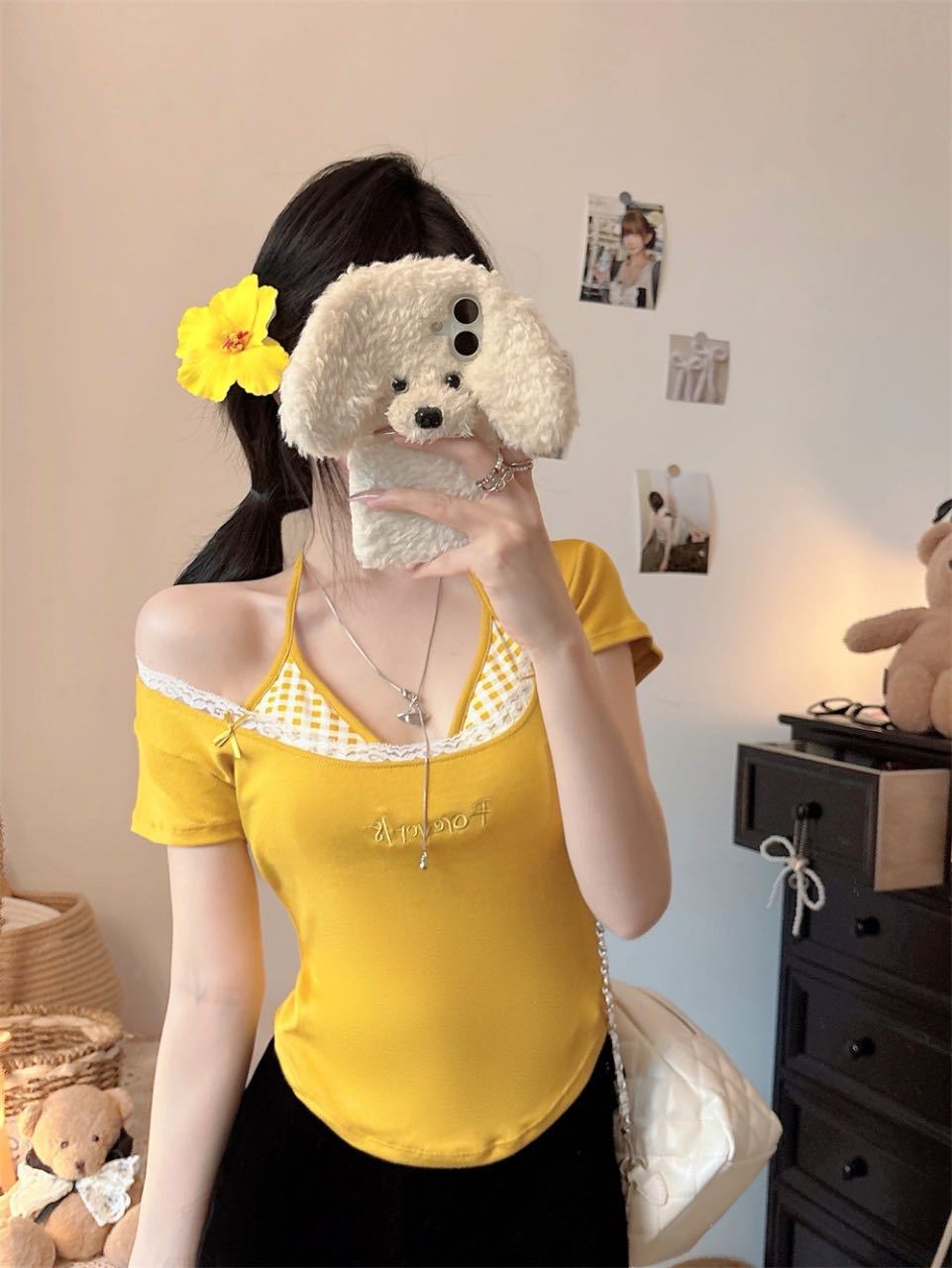 진한 노란색