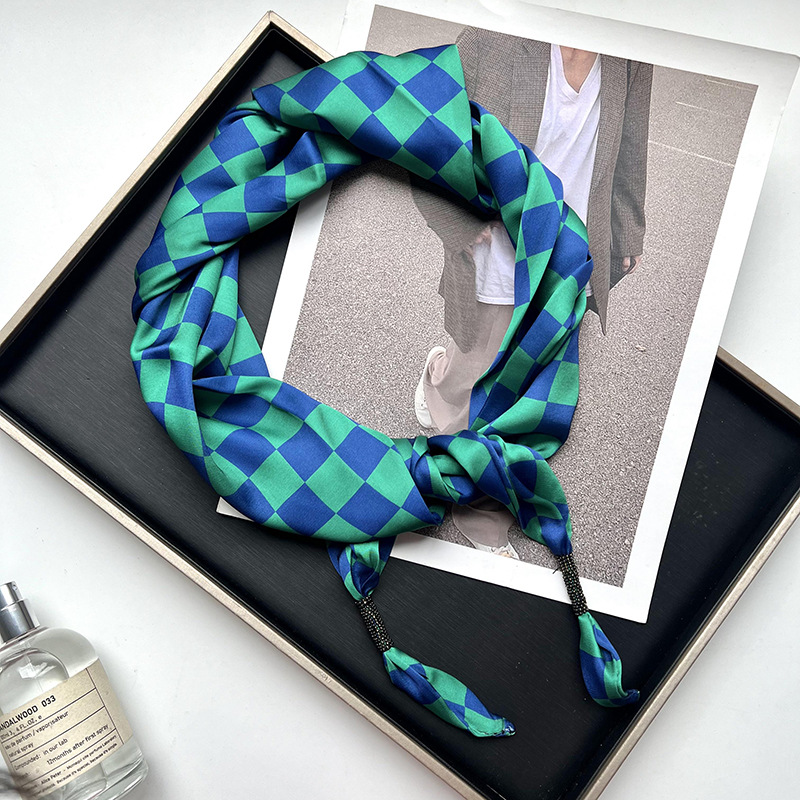 Tablero de ajedrez azul y verde