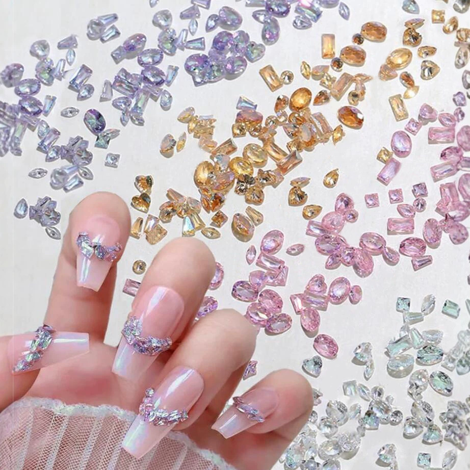 50 Pieces of Ice-Clear Crystal Micro Zirconia Irregular-Shaped Loose Diamonds for Nail Art, Mini Small Zirconia Stones, Dazzling Irregular-Shaped Nail Art Diamonds