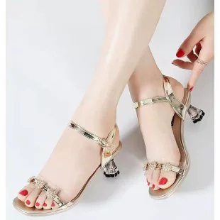 Элегантные босоножки на шпильке с одним ремешком, европейская и американская мода, босоножки на каблуке-бокале, летняя новинка 2025 года, универсальные босоножки для внешней торговли.