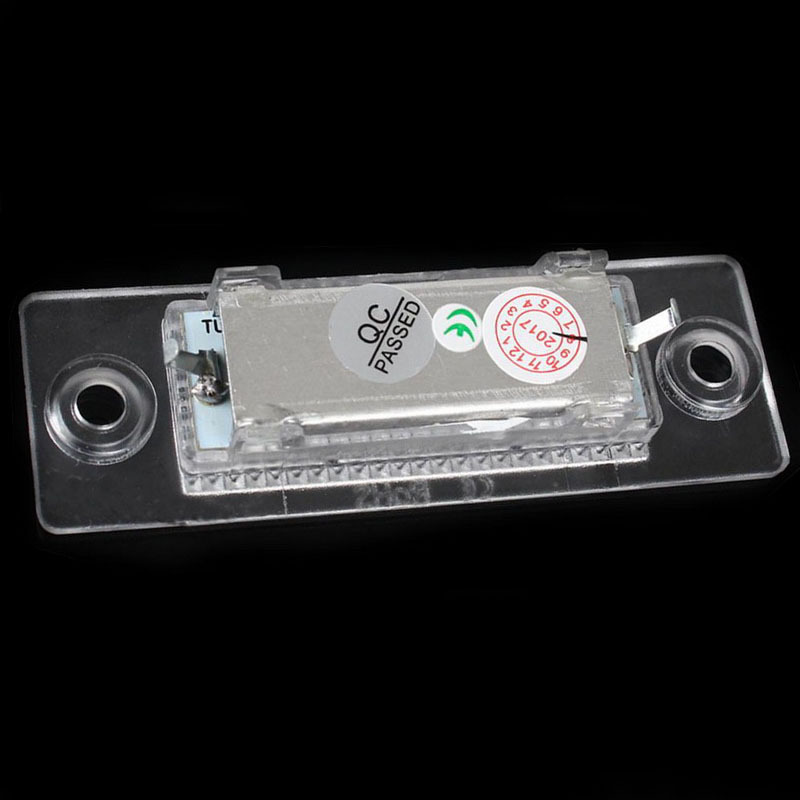 Suitable for Volkswagen Golf 5 Plus, Passat, and Skoda license plate lights, 18 LED white lights, transparent frame, 2 pieces