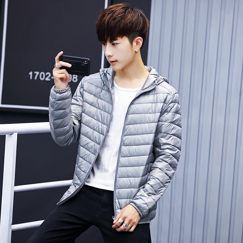 2023 invierno de los hombres de la pluma ligera Chaqueta de algodón acolchado corto Delgado casual stand collar encapuchado Chaqueta de algodón acolchado cálido chaqueta acolchada de algodón