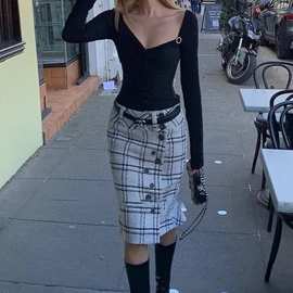 法式设计感时髦毛呢鱼尾大码半身裙毛呢提升神器格子中长裙