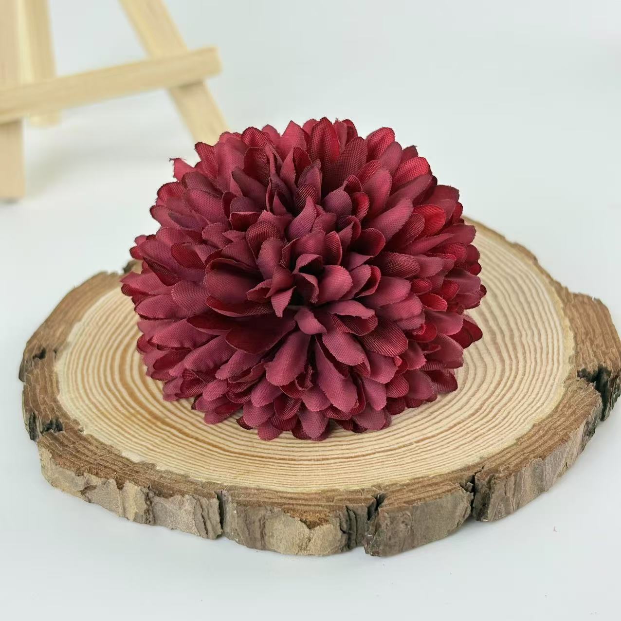 Simulación de flores de crisantemo al por mayor decoración de la sala de bodas accesorios de fotografía tela de seda de laceana flores de crisantemo