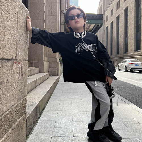 2024 Spring Kids' Clothing Top: European & American-style Children's Faux Two-Piece T-shirt with Striped Sleeves, Unisex Base Layer Shirt