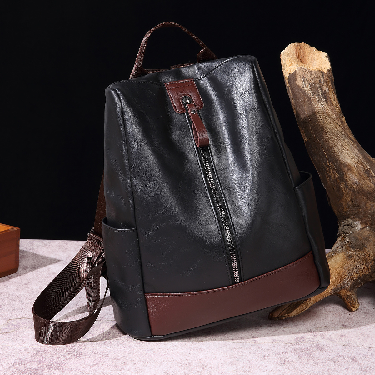 Guangzhou Oil Wax Soft Leather PU Shoulder Large Capacity Women's Bag_voghion.com