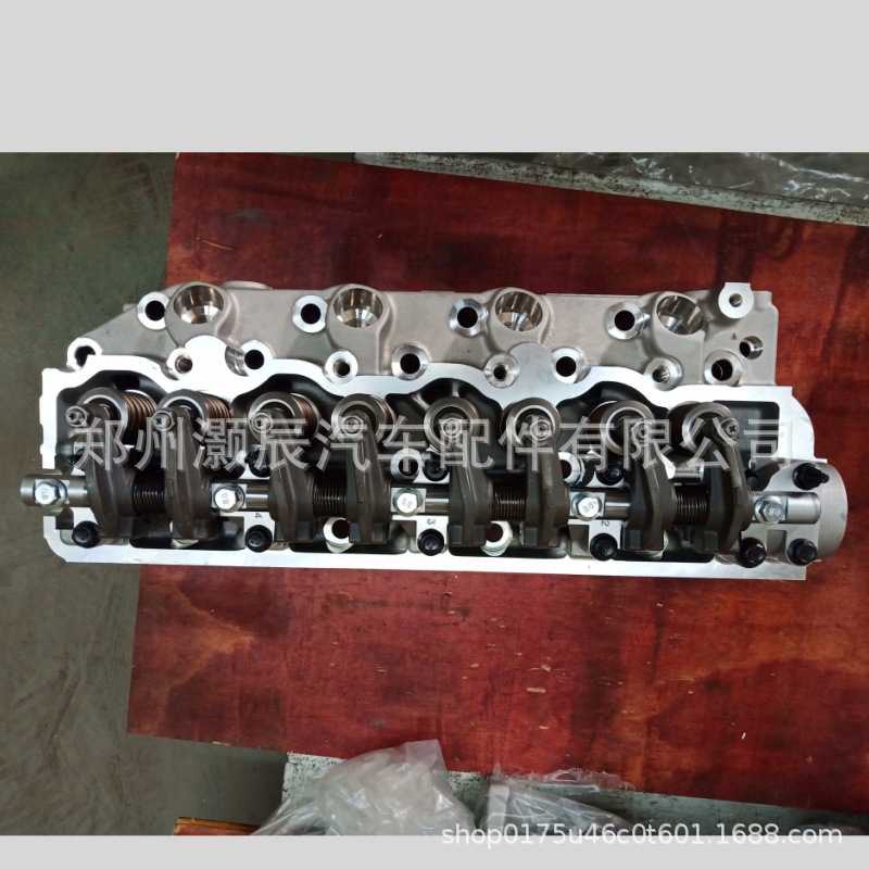 Factory Direct Sales Complete Aluminum Alloy Cylinder Head Assembly 4D56 Md109733/Md185918 908511