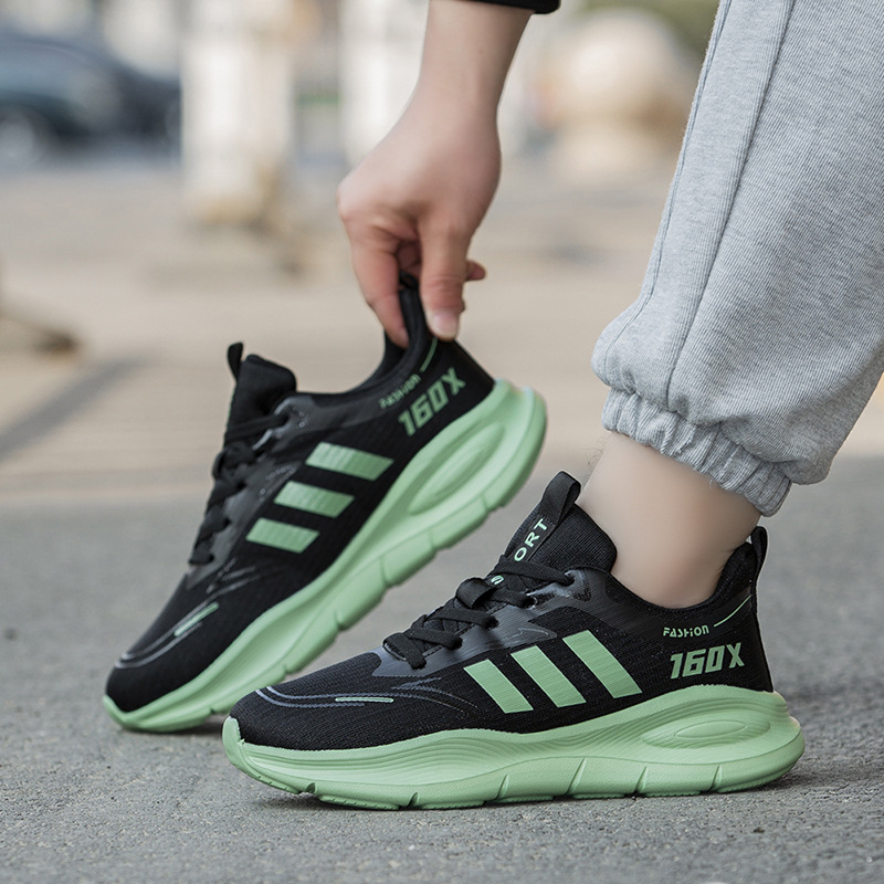 Calzado deportivo para hombre de marca de gama alta de gran tamaño, transpirable y sin olor, malla de pie de alto rebote, suela blanda, amortiguación, zapatos para correr ultraligeros para hombres y mujeres