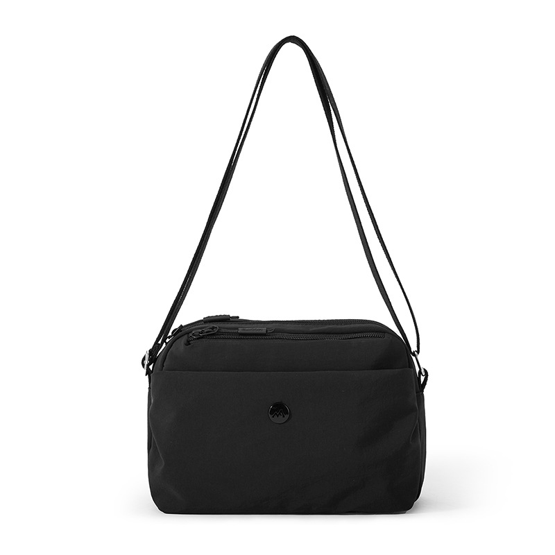 2026 primavera nueva simple bolso de tela de nylon versátil bolso de mochila de comercio exterior transfronterizo bolso de hombro de mujer ligero multicapa