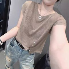 ヨーロッパ駅の夏の新型丸首アイスニットの半袖の女性のデザイン感がゆったりしていて、痩せていて不規則な上着があります。