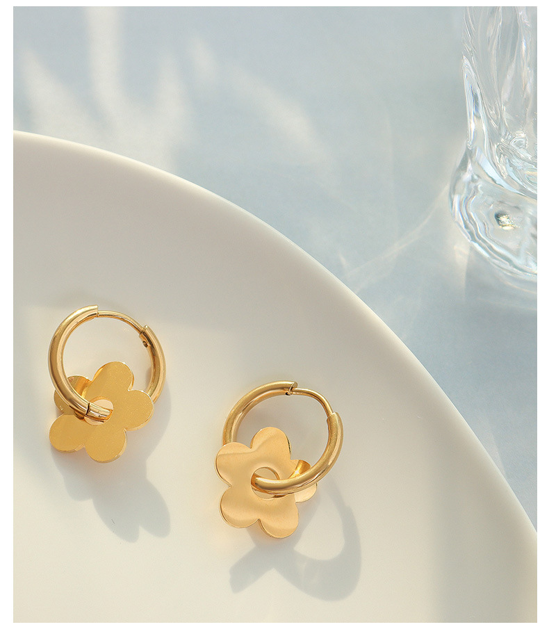 French Style Cross-Border Hot Selling Popular Light Luxury Flower Eardrops Stud Earrings Titanium St