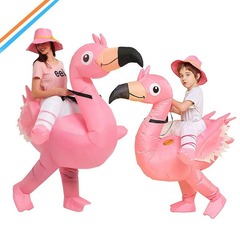 新型のピンクのフラミンゴの空気入れ服の越境鬼は人を抱いてハロウィンに乗ります。