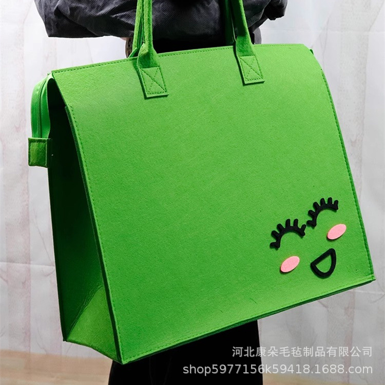 Handheld capacious shopping bag with zipper