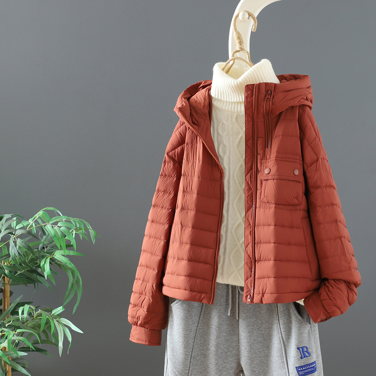Short velvet fashionable light and thin down jacket