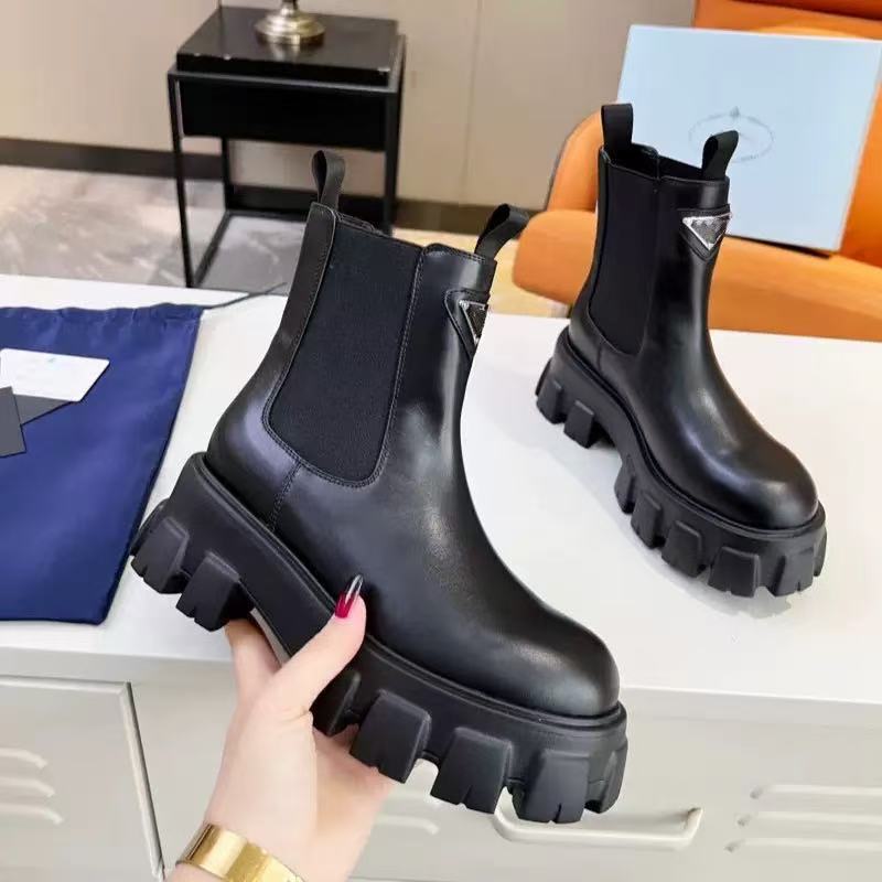 Top Plate 25P Triangle Logo Gear Thick-Soled Short Boots for Women with Open Edge Beads Cowhide Elastic Sleeve Chelsea Boots Cigarette Boots