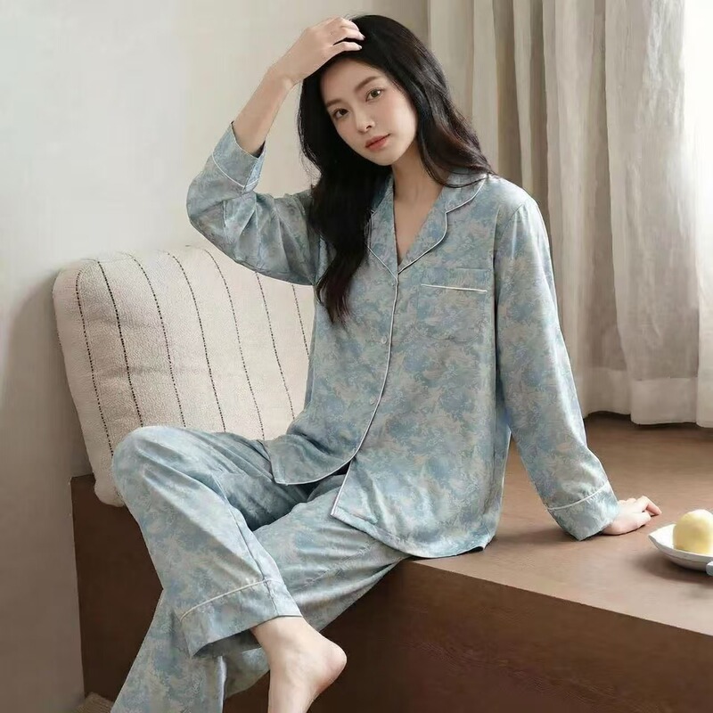 Choperson Cationic Lapel Women's Ice Silk Pajamas Long-Sleeve Long-Pants Loungewear Set, Suitable for Wearing Outside, Comfortable and Soft Choperson Cationic Lapel Women's Ice Silk Pajamas Long-Sleeve Long-Pants Loungewear Set, Suitable for Wearing Outside, Comfortable and Soft
