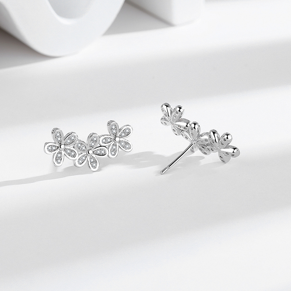 Casual, Daily, Shopping Occasion Copper Material 1 Pair Modern Style Flower Copper Silver Plated Ear Studs