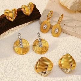 项链;耳环;戒指