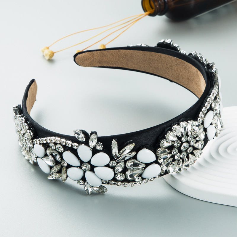 European And American Fashion Baroque Retro Palace Style Flower Rhinestone Headband display picture 3