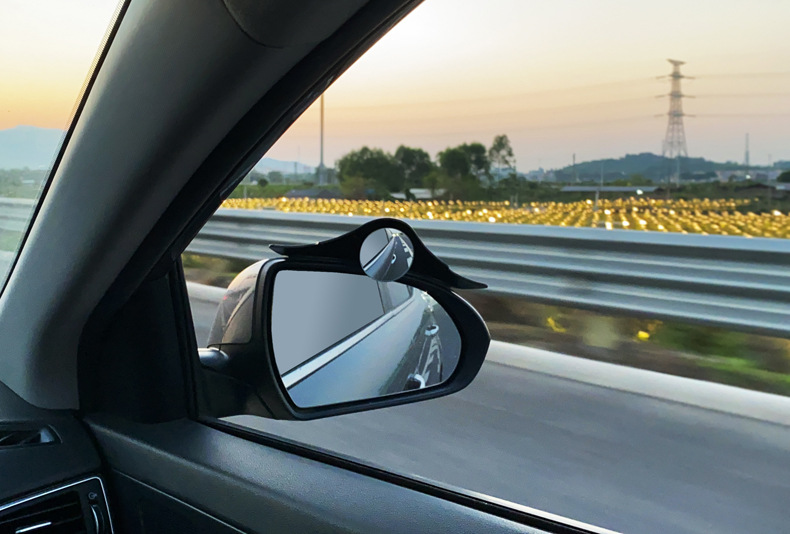 Car Rearview Mirror Rain Eyebrow Small Round Mirror Integrated Reflector Blind Spot Mirror Reversing Mirror Rain Shield Universal