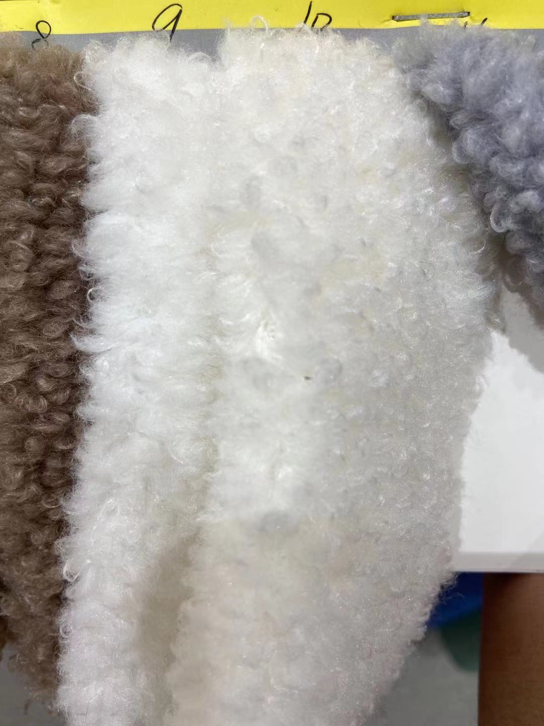 En stock fuente de poliéster fragante tela de Cachemira concubina fragante cálido pijama abrigo ropa zapatos y sombreros textiles para el hogar