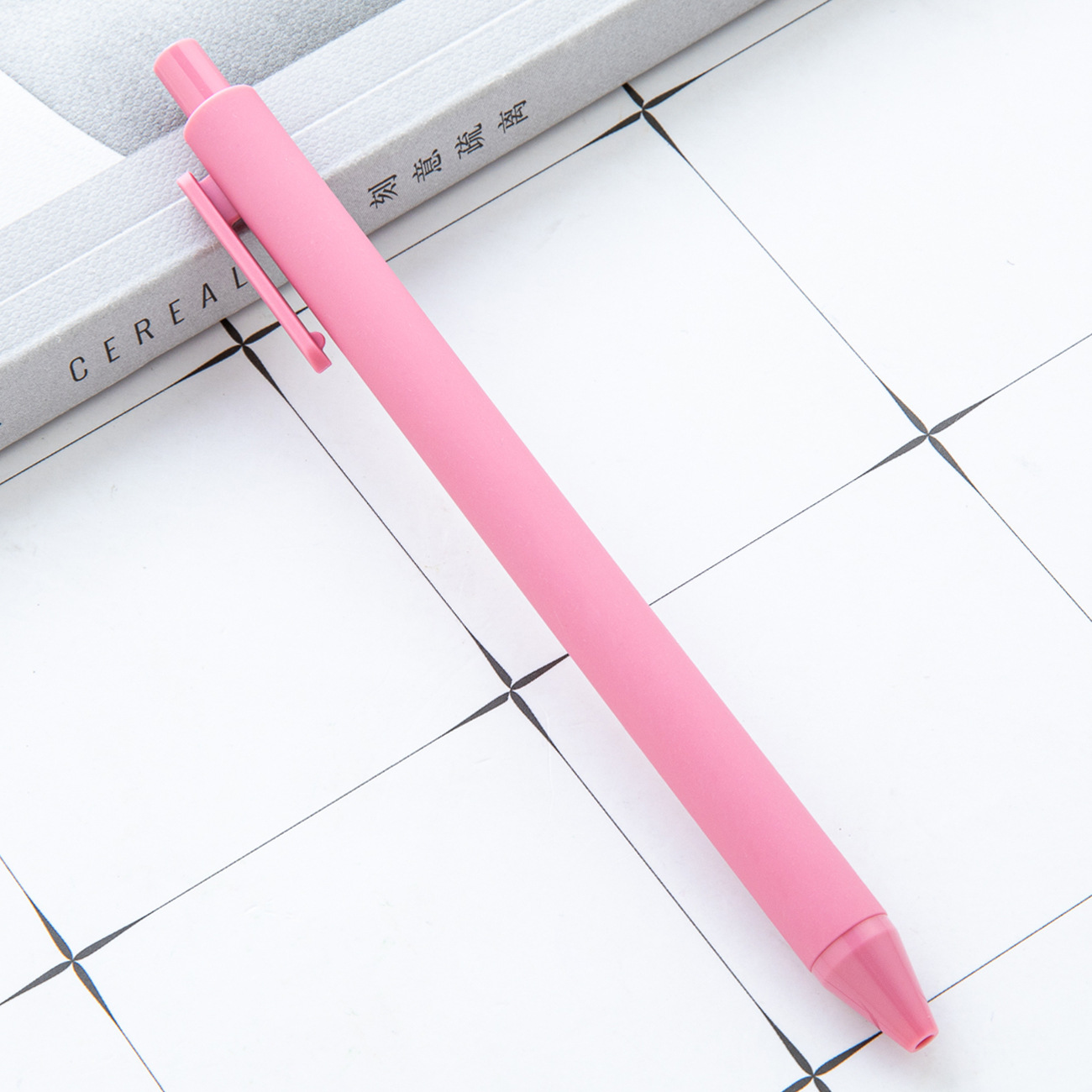 alto valor facial de color macarón bolígrafo de plástico de presión de papelería para estudiantes bolígrafo de imprimir logotipo bolígrafo de goma