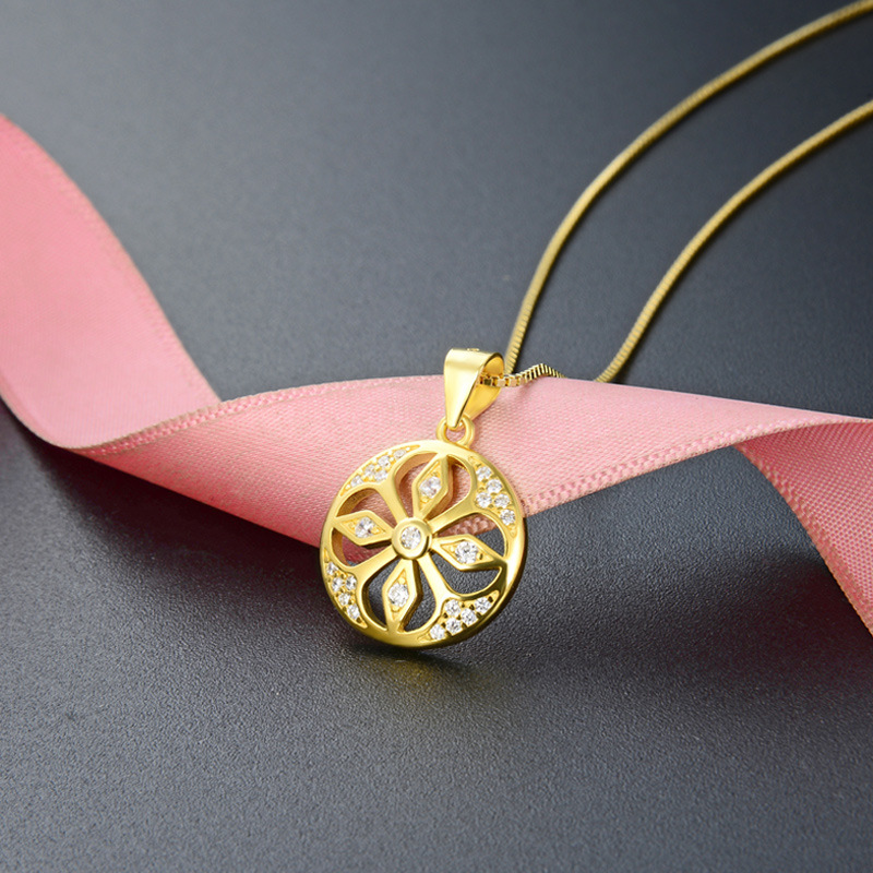 925 plata esterlina cuatro hojas collar coreano femenino simple nicho de alto nivel sensación de micro-crustina colgante redondo cadena clavícula