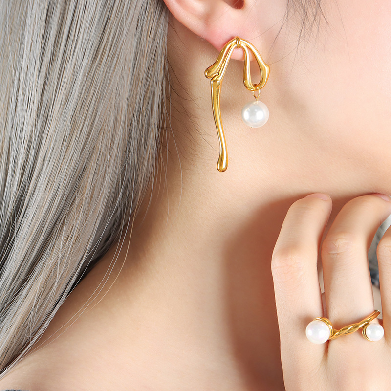 Geometric design creative earrings
